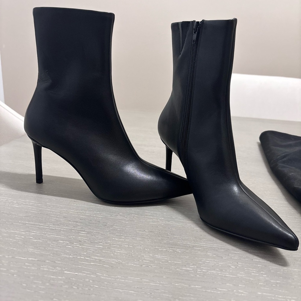 Jeffrey Campbell
